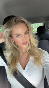 Abby Benson's Instagram, Twitter & Facebook