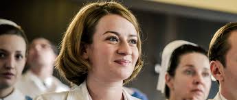 Diana staehly w programie tv. Nina Gummich Ich Bin Absolute Bauchschauspielerin Dwdl De