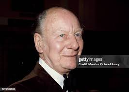 1,047 John Gielgud Photos & High Res Pictures