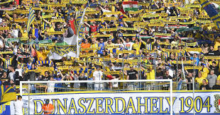 Der fc dac 1904, kurz dac (slowakisch dunajskostredský atletický club, ungarisch dunaszerdahelyi atlétikai club, deutsch sportverein dunajská streda) und im deutschen sprachraum allgemein bekannt als dac dunajská streda, ist ein fußballverein aus der slowakischen stadt dunajská streda (ungarisch dunaszerdahely) nahe dem dreiländereck mit österreich und ungarn. We Evaluate Fc Dac 1904 Dunajska Streda After Quarterback Back To Europe