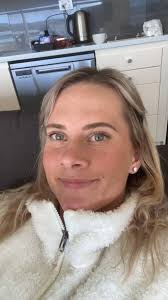 Hello my name is Ella I am 18 years old and I am looking for carers to help  support me, during the weekends and school holidays 9-5. I love to be kept