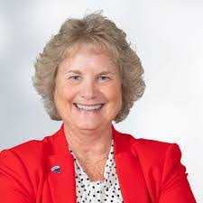 Maureen Nichols's Instagram, Twitter & Facebook