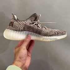 Opp skillfully the concept of simplicity and fashion fusion, cortical and copper silver metal mix works contains tough men of color, delicate, smooth, handsome.uninhibited is opp gives the most deep impression. Release Of The Adidas Yeezy Boost 350 V2 Zyon Grailify