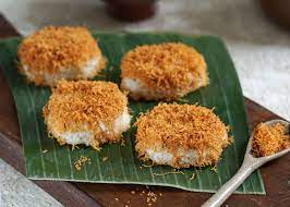 This tin bowl is then filled with rice and steamed until cooked. Langka Ini Resep Ketan Serundeng Khas Betawi Kuliner Nusantara