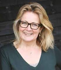 Penelope Valentine's Instagram, Twitter & Facebook