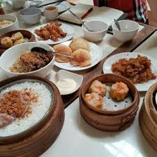 Chinese food, dimsum, bubur, live seafood. Photos At Wing Heng Pik