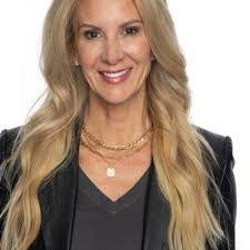 Sandra Siegel's Instagram, Twitter & Facebook