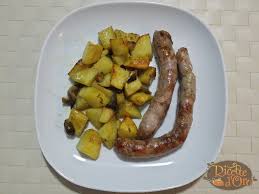 Ricetta pasta salsiccia e peperoni: Salsicce Patate E Funghi Al Forno Ricette D Oro