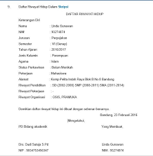 Anda hanya perlu mencantumkan dua atau satu pendidikan terakhir saja, penulisannya diawali dengan nama instansi, jurusan, ipk akhir, serta tahun kelulusan. 21 Contoh Daftar Riwayat Hidup Untuk Lamaran Kerja Baik Benar