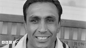 Billy Ibadulla: Warwickshire & Pakistan all-rounder dies, aged 88