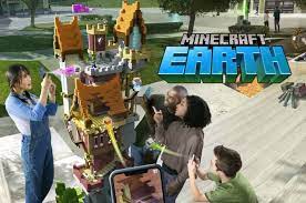 Dans minecraft earth, le joueur peut créer et explorer des mondes parallèles, comme s'ils se trouvaient dans ses créations. Minecraft Earth Date De Publication Details