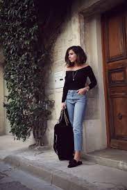 Salut à tous, aujourd'hui je reviens avec un how i style : Top Bardot Noir H M Jean Taille Haute Droit Topshop Mocassins H M Sac Coeur Et Franges H M Blog Mode Tendances Le Petit M Blog Mode Tendance Mode Tendance Mode
