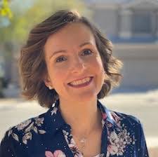 Amber Kent's Instagram, Twitter & Facebook