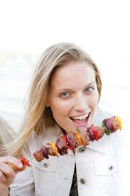 Eat less and feel full: How protein can help you