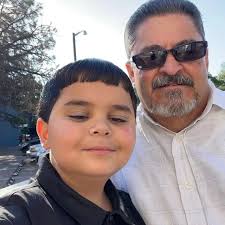 Kitty is 1.12 miles from you 📍 👤 Kitty sent a friend request