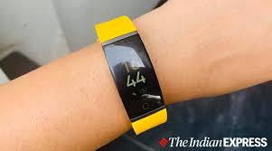 Mi band 2 price malaysia. Realme Band Vs Xiaomi Mi Band 4 What S The Difference Technology News The Indian Express