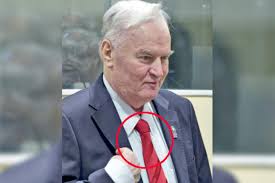 Ratko mladić muss für die belagerung von sarajevo und den massenmord von srebrenica lebenslang ins gefängnis. Ithbaiwrvkopam