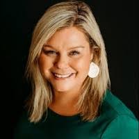 Samantha Brady's Instagram, Twitter & Facebook