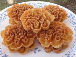 Salah satu dari makanan tradisional kaum iban setiap kali perayaan krismas dan hari gawai. Mengenali Makanan Traadisional Iban Mengenali Makanan Tradisional Iban