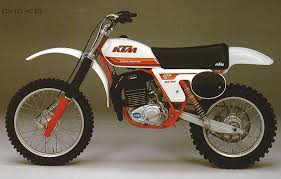 Yanf biasanya terdapat pada motor supra. Inthisyear1979 50 000th Ktm 2 Stroke Engine Ktm Blog