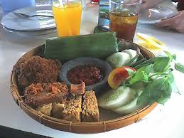 Brigjen pol krishna murti mengunggah foto dengan caption yang kocak berisi ancaman kepada warganet yang mengunggah foto nasi padang. Pin On Favorite Indonesian Food