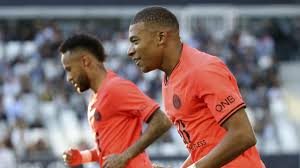 With tenor, maker of gif keyboard, add popular mbappe animated gifs to your conversations. Psg Neymar Und Kylian Mbappe Lassen Thomas Tuchel Wieder Jubeln Fussball Video Eurosport