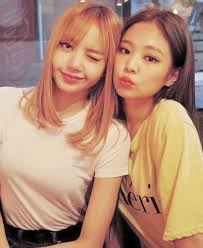 Lisa Jennie How Should We Call Both Of Them Jensa I Don T Know Blackpink Blackpink Fashion Blackpink Jennie