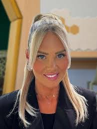 Lynnette Chapman's Instagram, Twitter & Facebook