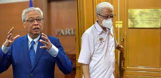 Muat naik terbaharu menteri umno, ismail sabri yaakob, di facebook menjadi perbualan hangat di media sosial, ekoran catatan yang menimbulkan pelbagai tanda tanya. Saya Tutup Sebab Ismail Sabri Perjelas Isu Kontroversi Tutup Pintu