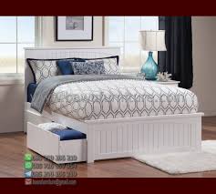 Untuk menciptakan kenyamanan bagi anak anda pada tempat tidurnya, sebaiknya anda. Tempat Tidur Minimalis Laci Model Ter Update 2020 Bawu Furniture