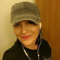 Stephanie Guillot's Instagram, Twitter & Facebook