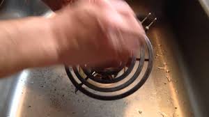 I tried monkeying around with the burners and burner pans until i realized that the stove itself has i am currently in an apartment with the classic electric coil range. Clean Your Dirty Electric Stove Coils With Tin Foil Youtube