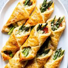 Prosciutto Asparagus Puff Pastry Bundles Appetizer Recipe Yummly Recipe Appetizer Recipes Recipes Food
