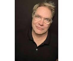 Andrew Ashmore's Instagram, Twitter & Facebook