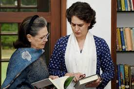 Sonia Gandhi Ends Retirement Rumours in Make or Break Polls For Rahul; No Word on Priyanka&#39;s Debut