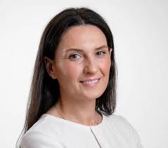 Amy Lattimore's Instagram, Twitter & Facebook