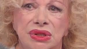 E lei mette a tacere tutti con le sue parole. Sandra Milo Fa Una Confessione A Volte Vorrei Non Risvegliarmi Piu Lanostratv