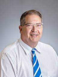 Karen Holtzclaw's Instagram, Twitter & Facebook