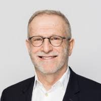 60+ perfiles de «Schoenfeld»