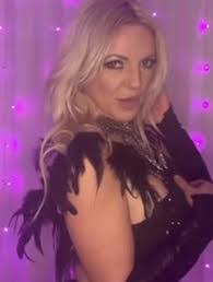 Katie Spears's Instagram, Twitter & Facebook