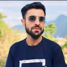 Nadir Baig's Instagram, Twitter & Facebook