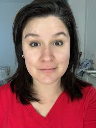 9:32am Dressed and ready for the day. it's a BUSY one! Last 3 days of  school for my littles so it's FIELD DAY CENTRAL over here! 🛝⛹️‍♀️🏀🥎🏓  supposed to be 98 degrees