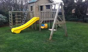 Ahşap çocuk oyun parklarımız kent hayatının önemli bir parçasıdır.çocuk oyun alanı çocuklar için çok önemlidir.ahşap çocuk oyun grupları modellerimizden biri çocuklarınız için kesinlikle uygun olacaktır.çocuk oyun grupları ve çocuk oyun parkları fiyatlar. Ahsap Cocuk Oyun Evleri 05 Yildiz Park Ahsap Urunleri