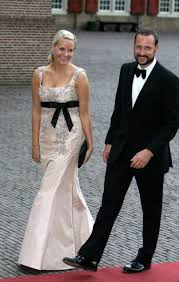 Das ist das neue ebay. Princesse Mette Marit Tjessem Hoiby Et Le Prince Haakon De Norvege Queen Dress Royal Fashion Royal Monarchy