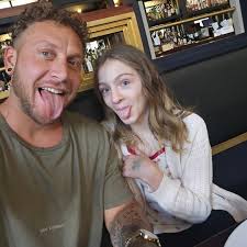 Cameron Hollis (@salesdaddy88) • Instagram photos and videos