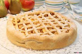 | viele kuchen werden mit äpfeln und/oder birnen gebacken. Gedeckter Apfel Birnen Kuchen Testesser