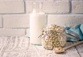 Sempre più persone amanti del fitness e che conducono uno stile di vita sano, amano mangiare il porridge di avena a colazione. Avena A Colazione E Non Solo Tutto Su Fiocchi Farina Latte E Crusca Donna Moderna