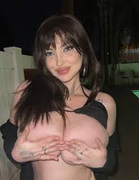 Sushii Babie - Intimate Nude Photo Exhibit Revealed