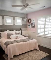 1001 Conseils Et Idees Pour Une Chambre En Rose Et Gris Sublime Chambre A Coucher Rose Deco Chambre Rose Et Gris Deco Chambre Grise