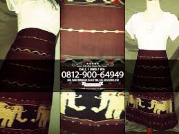 Baju tersebut terbuat dari tenun khas batak atau yang sering disebut dengan ulos. Jual Tenun Ikat Ntt Etnik Indonesia Wa 081290064949 Jual Kain Tenun Ikat Ntt Aneka Kain Etnik Indonesia Baju Batik Tenun Wanita
